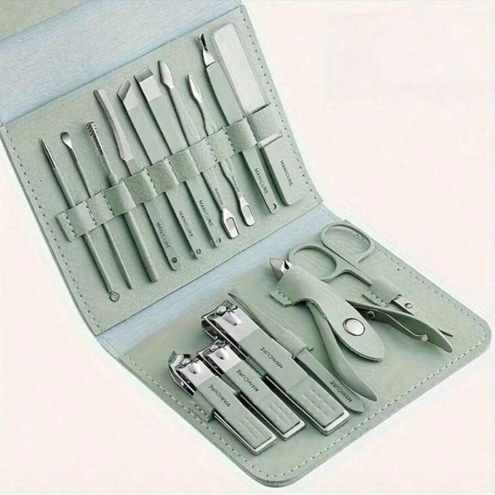 Men's Grooming Kit in Gray